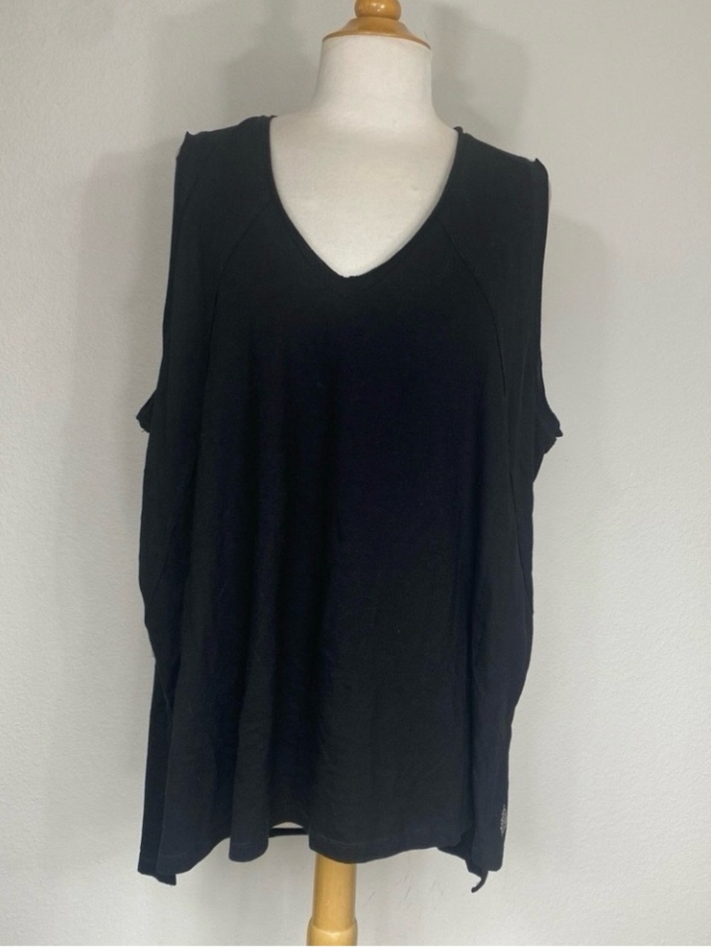 Free People Movement Womens Black V Neck Oversize Sleeveless Top Size Medium Gym